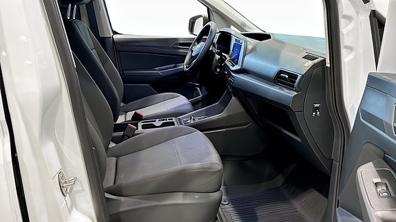 Ford Transit Connect 3 of 16