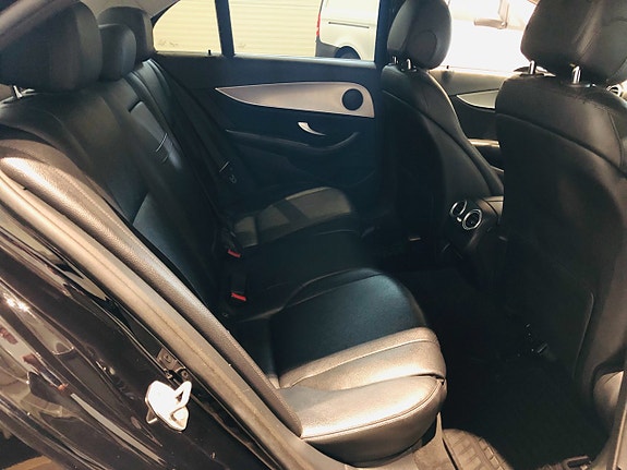 Mercedes-Benz E220 d 6 of 9