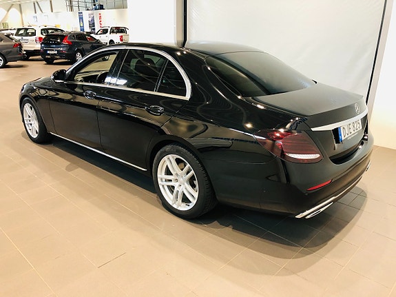 Mercedes-Benz E220 d 4 of 9