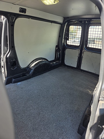 Volkswagen Caddy Maxi 14 of 15