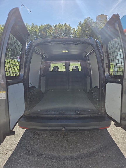 Volkswagen Caddy Maxi 15 of 15
