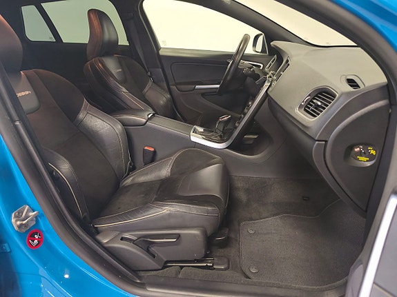 Volvo V60 11 of 18
