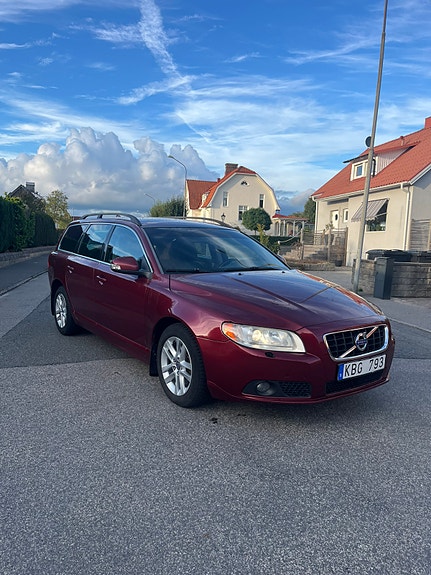Volvo V70 4 of 8