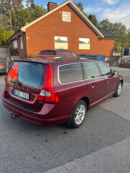 Volvo V70 5 of 8
