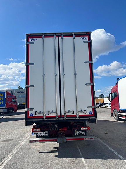 Volvo FH16 750 hk 6x2 Fjärrbil skåpbil transportskåp 4 of 25