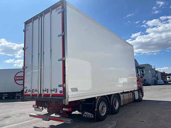 Volvo FH16 750 hk 6x2 Fjärrbil skåpbil transportskåp 5 of 25