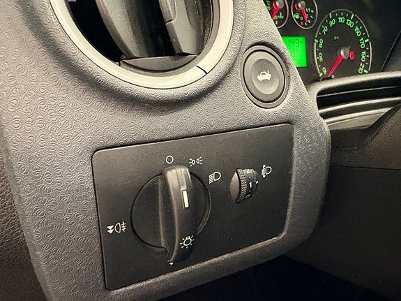 Ford Fusion 20 of 28