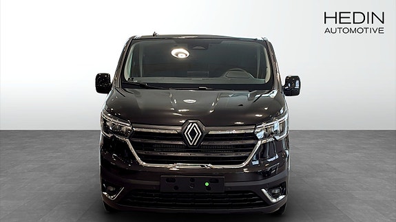 Renault Trafic 8 of 12