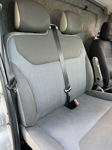 Opel Vivaro 18 of 30