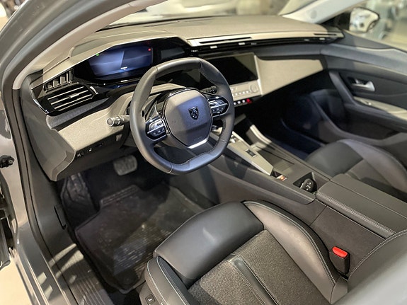 Peugeot 308 SW 11 of 21