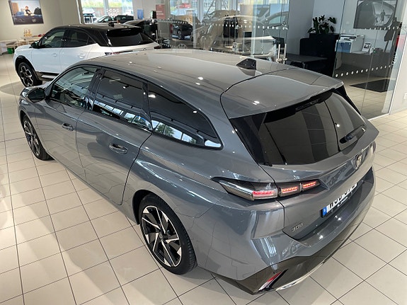 Peugeot 308 SW 6 of 21
