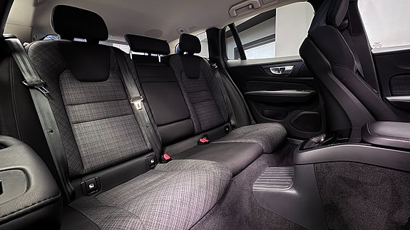 Volvo V60 9 of 25