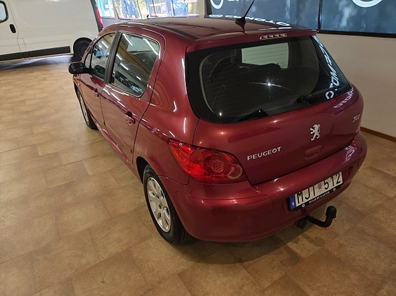 Peugeot 307 3 of 9