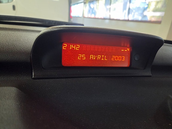 Peugeot 307 8 of 9