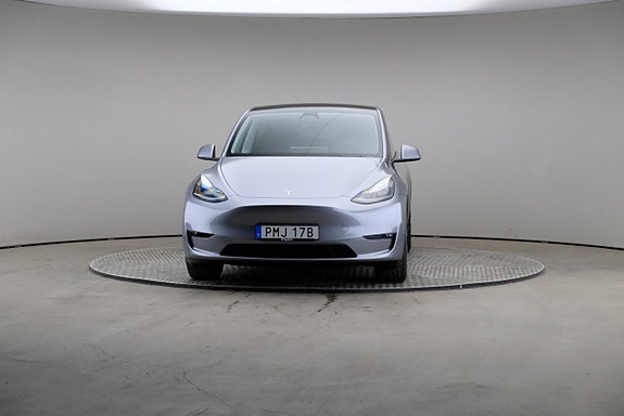 Tesla Model Y 3 of 26