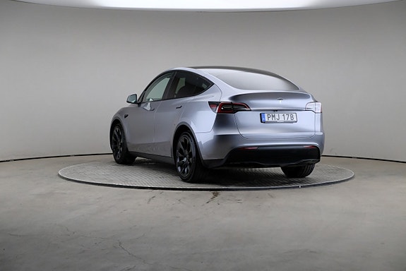 Tesla Model Y 2 of 26