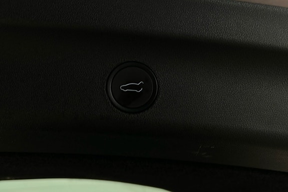 Tesla Model Y 14 of 26