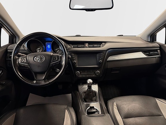 Toyota Avensis 8 of 10