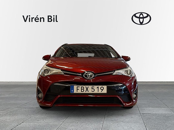 Toyota Avensis 5 of 10