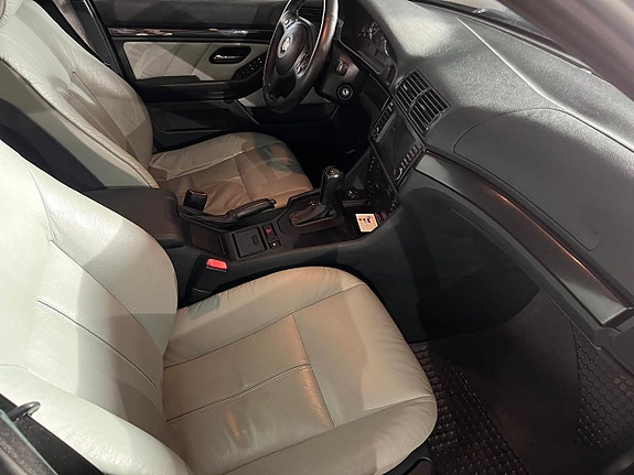 BMW 530i 7 of 14