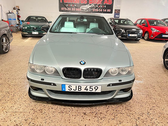BMW 530i 2 of 14