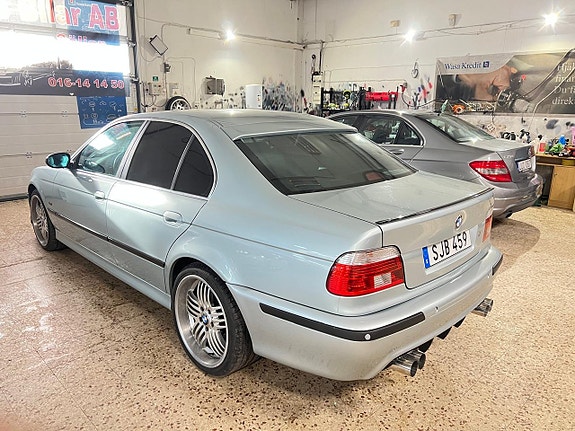 BMW 530i 4 of 14