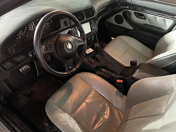 BMW 530i 6 of 14