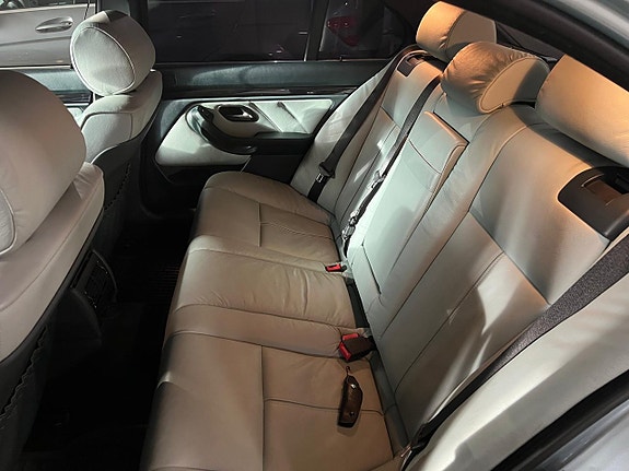 BMW 530i 8 of 14