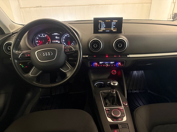 Audi A3 8 of 12