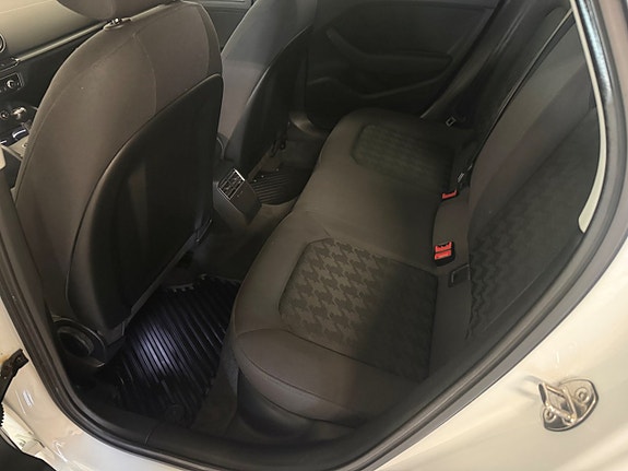 Audi A3 10 of 12