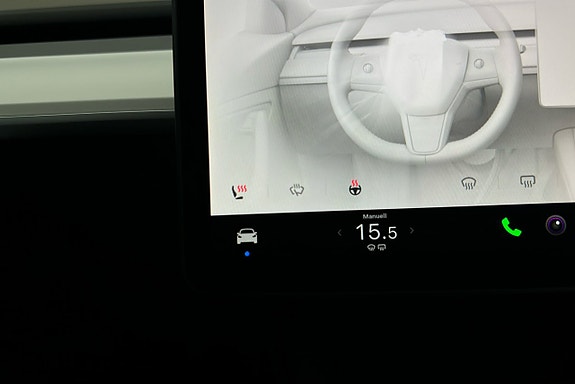 Tesla Model Y 21 of 26