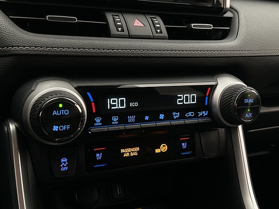 Toyota RAV4 21 of 29