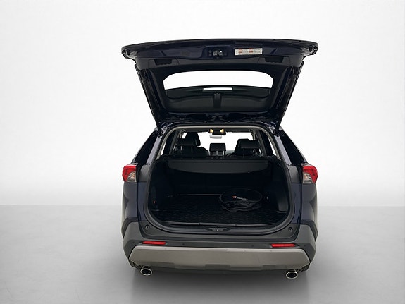 Toyota RAV4 8 of 29