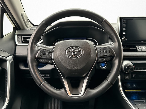 Toyota RAV4 10 of 29