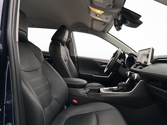 Toyota RAV4 9 of 29