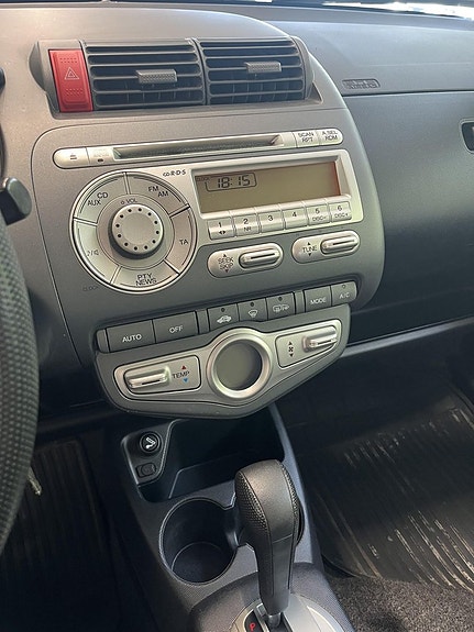 Honda Jazz 8 of 10