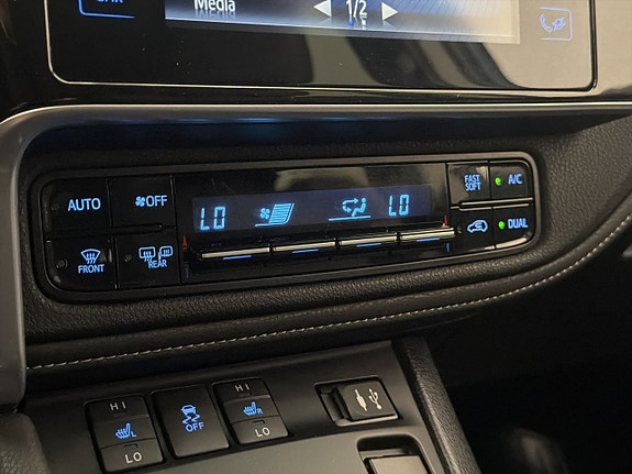 Toyota Auris 21 of 30