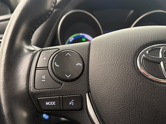 Toyota Auris 14 of 30
