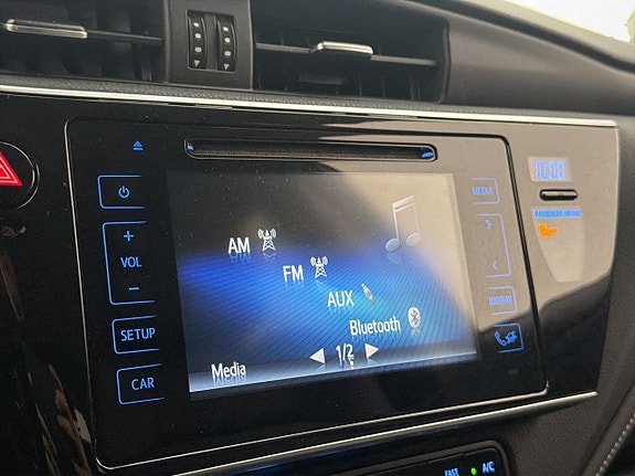 Toyota Auris 19 of 30