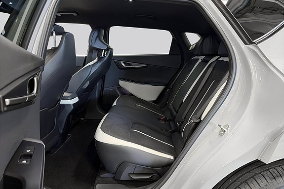 Kia EV6 9 of 19