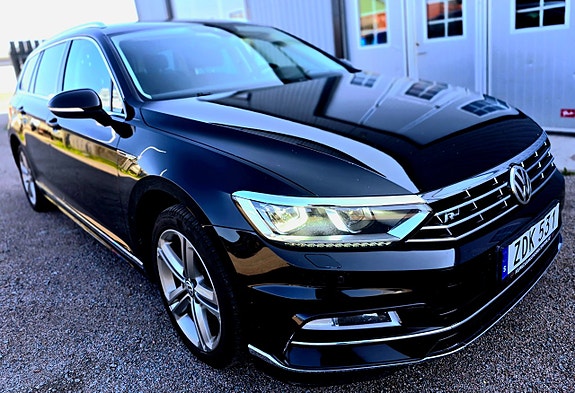 Volkswagen Passat 3 of 13