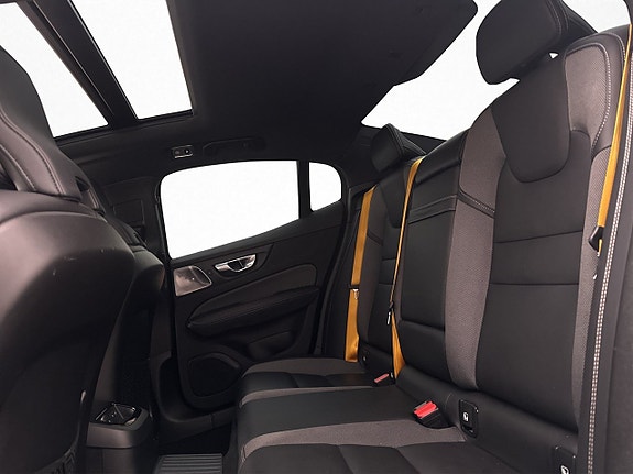 Volvo S60 14 of 30