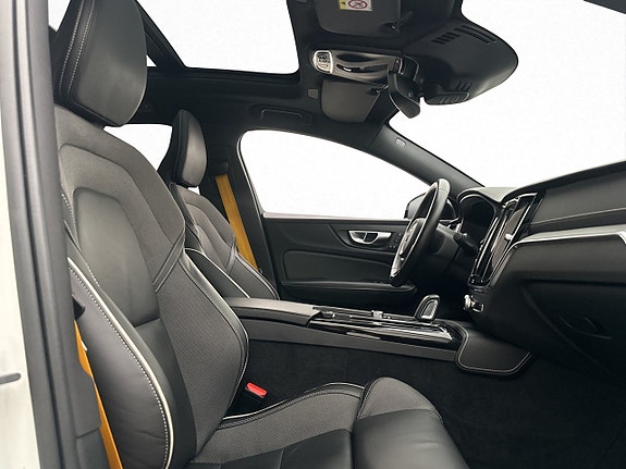 Volvo S60 12 of 30