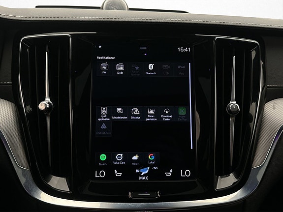Volvo S60 27 of 30