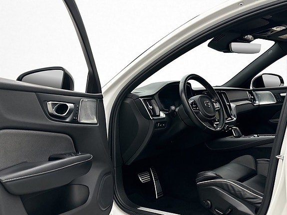 Volvo S60 8 of 30
