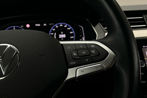 Volkswagen Passat 28 of 28