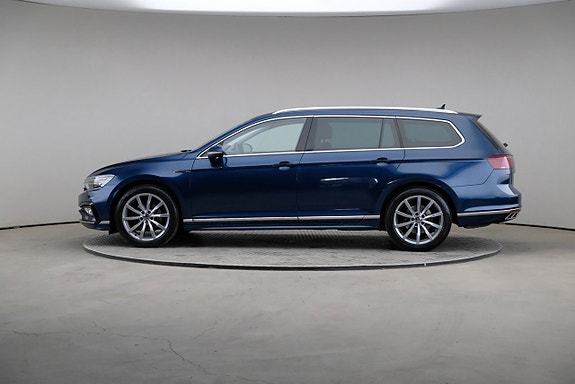 Volkswagen Passat 4 of 28