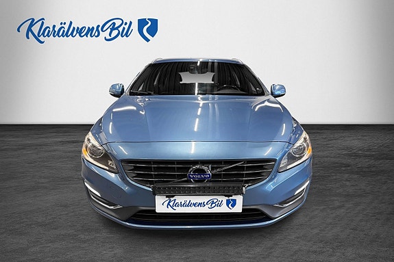 Volvo V60 4 of 15