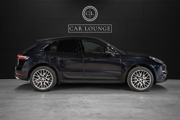 Porsche Macan S 2 of 23