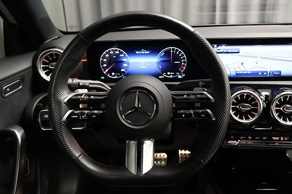 Mercedes-Benz A250 e 18 of 26
